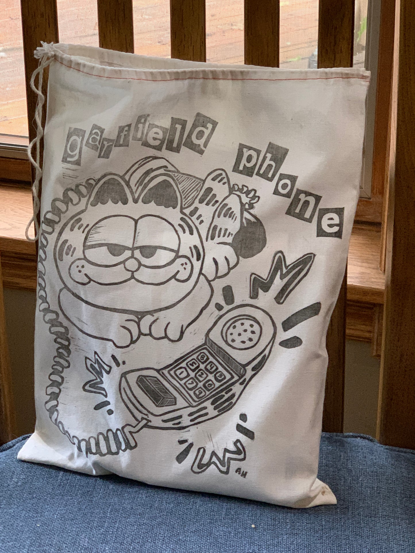 Garfield Phone Drawstring Bag